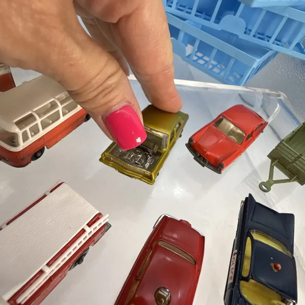 Matchbox Series Collector's Case with Assorted Vehicles 1960s vintage
